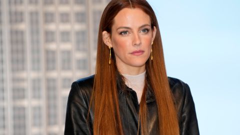 Riley Keough, hija de Lisa Marie Presley, heredó la casa del fallecido Elvis Presley.