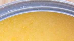 Conoce las opciones de sopas enlatadas menos recomendadas y por qué.