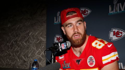 Travis Kelce está haciendo reformas en su mansión $6 millones de dólares.