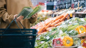 Por normas de seguridad alimentaria se debe evitar el consumo de vegetales, luego de la fecha de caducidad .