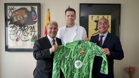 El Barcelona anunció este miércoles la contratación, hasta el 30 de junio de 2025, del portero polaco Wojciech Szczesny, que cubrirá la baja del alemán Marc-André ter Stegen.