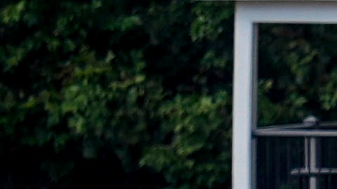 Escombros esparcidos en el lago tras el paso del huracán Helene, el miércoles 2 de octubre de 2024, en Lake Lure, Carolina del Norte.