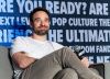 Charlie Cox participando en un evento.
