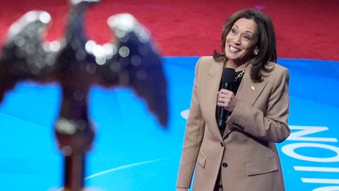 Kamala Harris: ¿leyó su discurso durante encuentro con votantes hispanos?