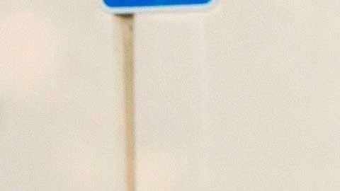 Kim Kardashian y Saint West caminando