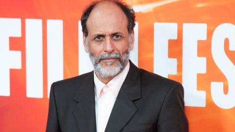 Luca Guadagnino posando.