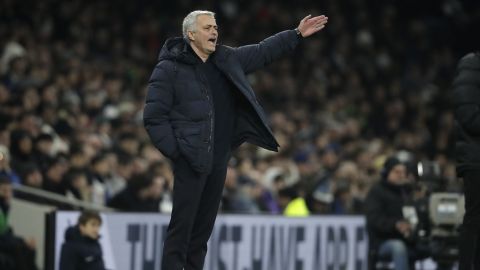 Tottenham's manager Jose Mourinho gives instructions to his players during the English Premier League soccer match between Tottenham Hotspur and Norwich City at the Tottenham Hotspur Stadium in London, England, Wednesday, Jan. 22, 2020. (AP Photo/Matt Dunham)