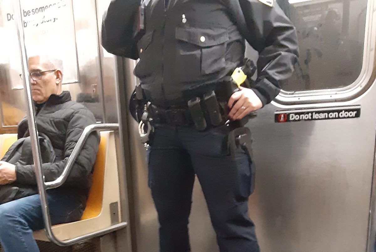 Mujer cortó a otra dentro del Subway de Nueva York luego de otro incidente similar en Metro-North