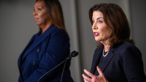 La mandataria creó una llave de protección de iniciativas de derechos civiles con la fiscal general, Letitia James.