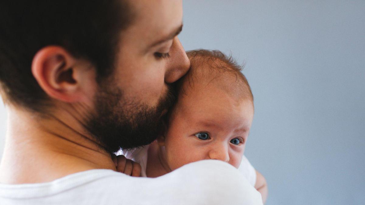 La importancia de los hombres en la disminución de la tasa de natalidad global