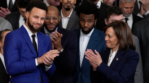 Stephen Curry con Kamala Harris.