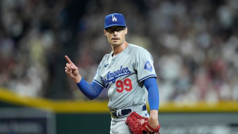 El relevista Joe Kelly lanzó crítica a los Yankees.