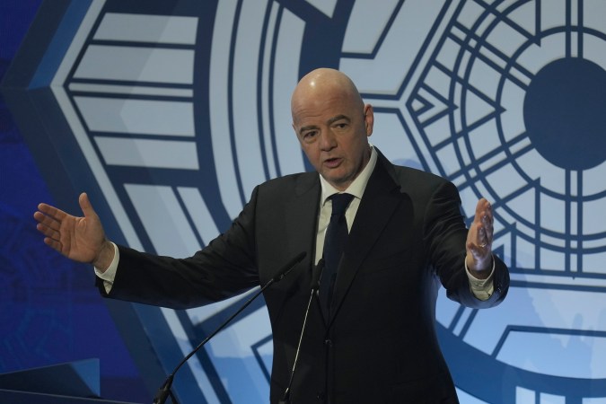 Gianni Infantino. presidente de FIFA, comanda el primer Mundial de Clubes con 32 equipos.