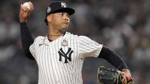 Luis Gil durante la Serie Mundial ante Los Angeles Dodgers.