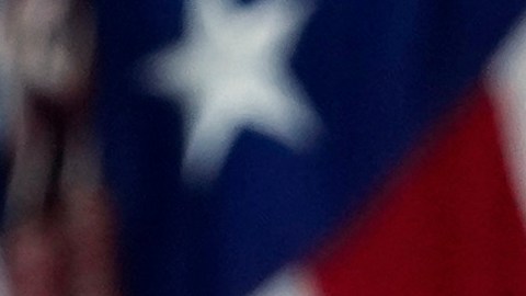 Bien aseguró que habló con Trump para felicitarlo.