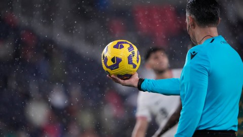 La labor de los árbitros ahora será reconocida en el fútbol estadounidense.