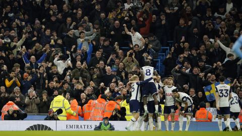 Quinta derrota seguida: Manchester City fue goleado de local ante Tottenham