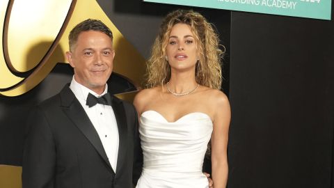 Alejandro Sanz defendió a su novia Candela Márquez.