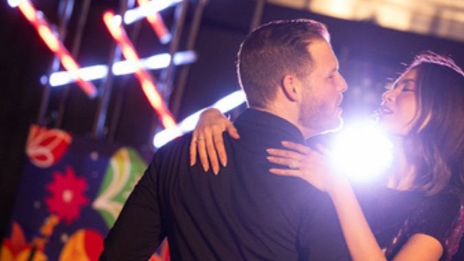 Andrea Meza bailó junto a su prometido Ryan Proctor.