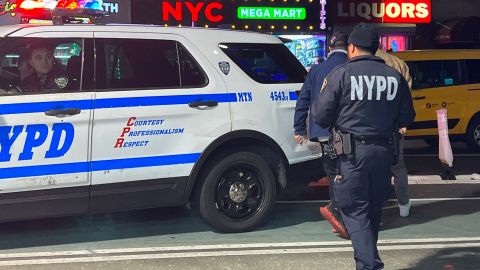 El NYPD desplegará una amplia presencia de uniformados y encubiertos para proteger a la ciudad en Acción de Gracias