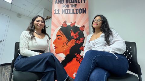 Marlene Galaz, de México y Valeria Paz Reyes, de Honduras, insisten en que gane quien gane hay que hacer respetar a la comunidad inmigrante