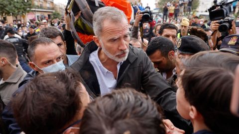 "Sé que son días agotadores, que no hay horas, no hay minutos y hay mucha necesidad que atender", compartió Felipe VI.