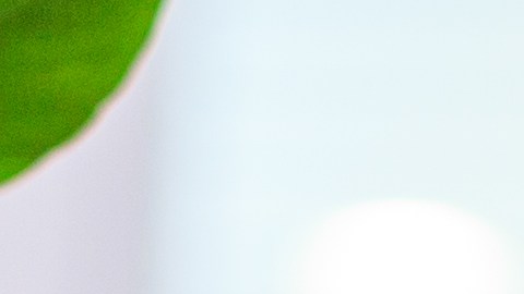 McDonald's lanza para la temporada navideña una nueva Cajita Feliz.