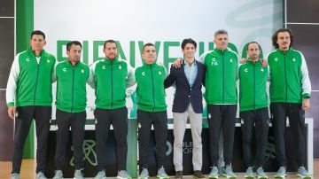 Fernando Ortiz fue presentado como nuevo técnico de Santos Laguna para el Clausura 2025.