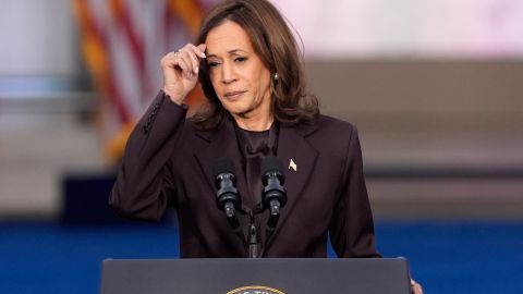 La vicepresidenta Kamala Harris pronuncia un discurso de concesión de las elecciones presidenciales de 2024 en el campus de la Universidad Howard en Washington, el miércoles 6 de noviembre de 2024.