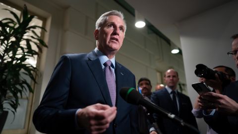 Kevin McCarthy fue destituido en 2023 como presidente de la Cámara de Representantes con el voto favorable de Matt Gaetz y otros republicanos radicales.