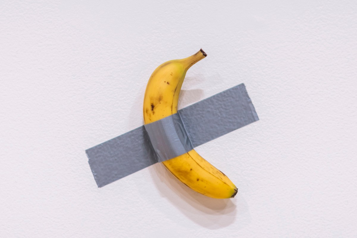 Subastaron una banana por $6 millones en Nueva York: se trata de una obra de arte