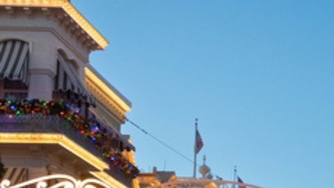 Los parques de Walt Disney World Resort están listos para celebrar Navidad.
