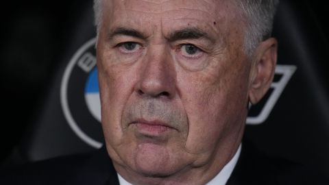 Carlo Ancelotti durante el partido entre el Real Madrid y el Barcelona.