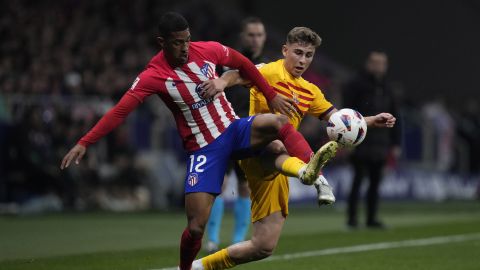 Partido entre el Atlético y el Barcelona en la temporada pasada.