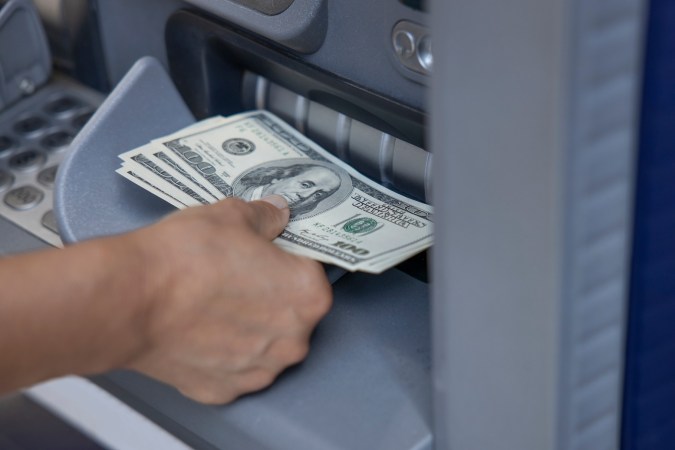 Cierre de 24 horas en los bancos: solo funcionarán los cajeros automáticos