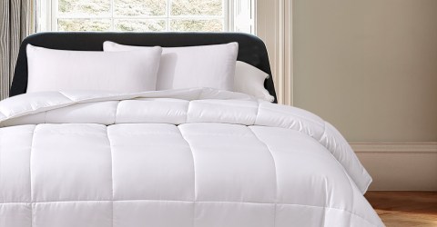 El edredón de Macy's viene en distintos colores y tamaños, king, queen y twin (esta imagen es referencial, no es el producto real).