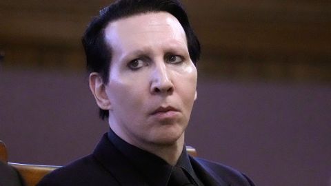 Manson deberá pagar a Wood aproximadamente $327 mil dólares en honorarios legales.