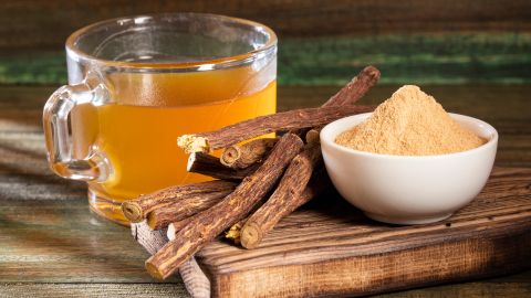 Descubre los beneficios de la infusión de regaliz.