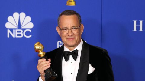 Tom Hanks posando.