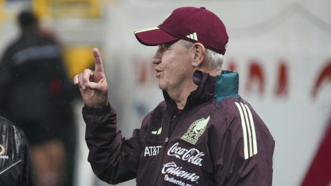Javier Aguirre durante un entrenamiento de la selección de México.