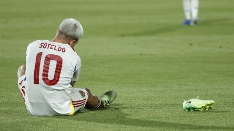 Yeferson Soteldo al final del partido entre Chile y Venezuela.