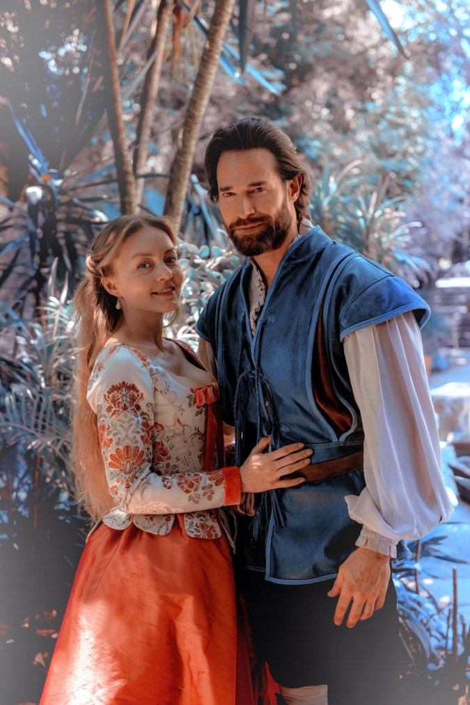 Angelique Boyer y Sebastián Rulli en una escena de la nueva versión de la telenovela "El Extraño Retorno De Diana Salazar" (VIX+), ya disponible en la plataforma digital/México, 12 de junio 2024.