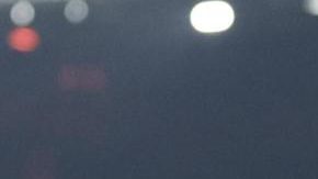 Santiago Gimenez durante un partido de la UEFA Champions League.