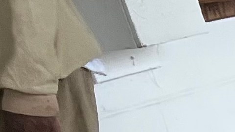 Gobernadora Hochul perdona condenas a una decena de reclusos latinos.