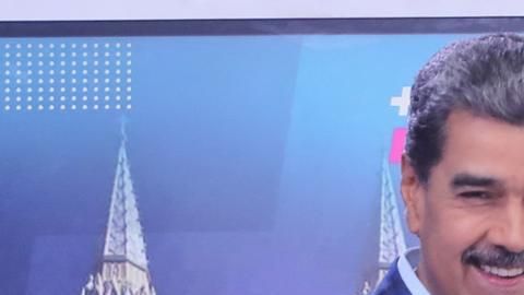 "Una gran reforma constitucional que democratice aún más la sociedad venezolana", señaló Maduro en una presentación en TV.