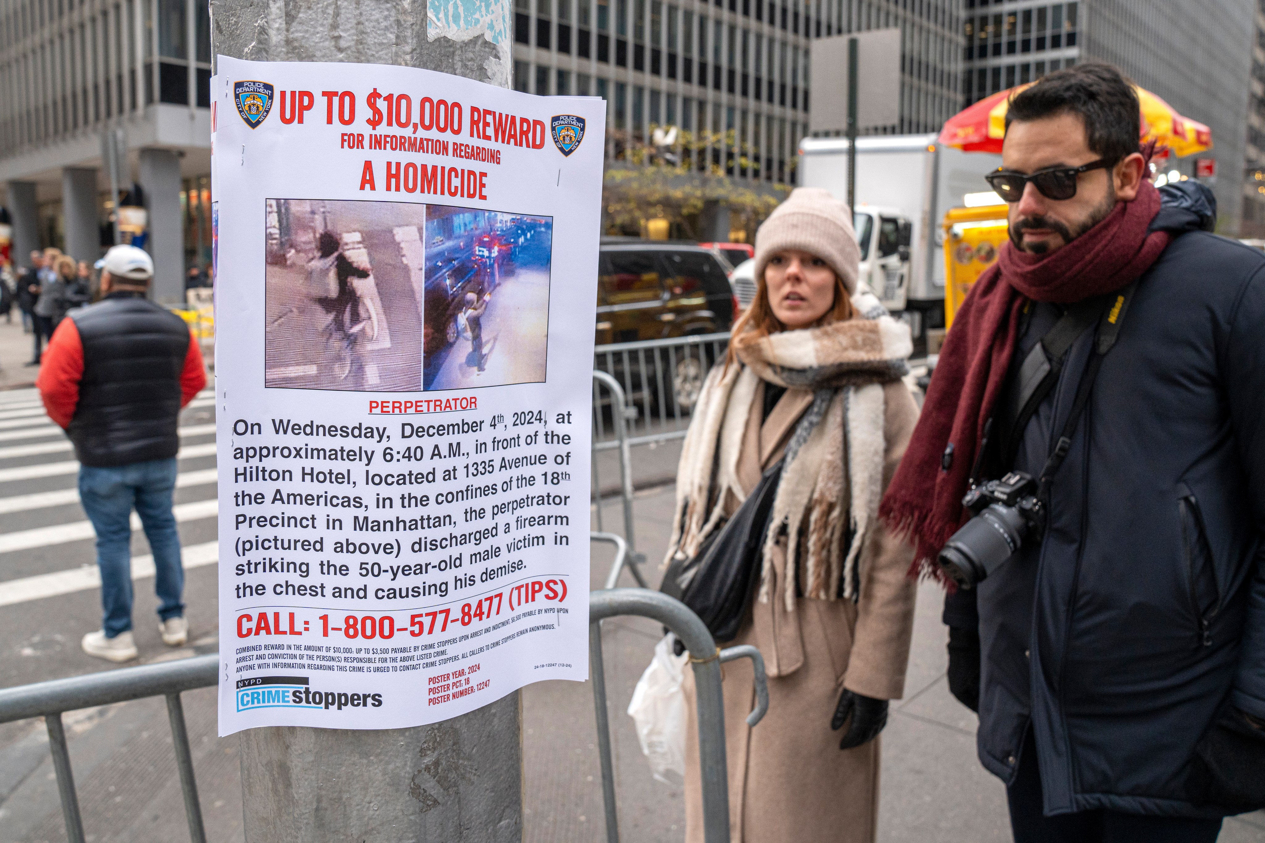 Conmoción por ejecutivo de UnitedHealthcare ejecutado en Nueva York; cerca  será encendido hoy el árbol navideño de Rockefeller Center - El Diario NY