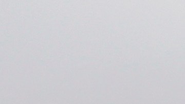 Los rescatistas bajaron del teleférico uno por uno a los esquiadores.