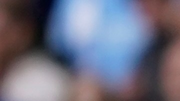 vPep Guardiola habla con Erling Haaland durante un encuentro de la Premier League.