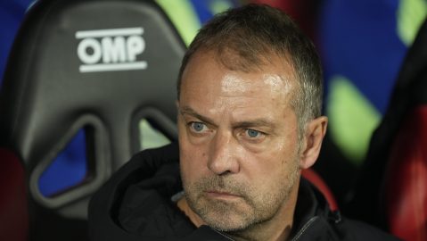 Hansi Flick pide igualdad a los árbitros de la liga española