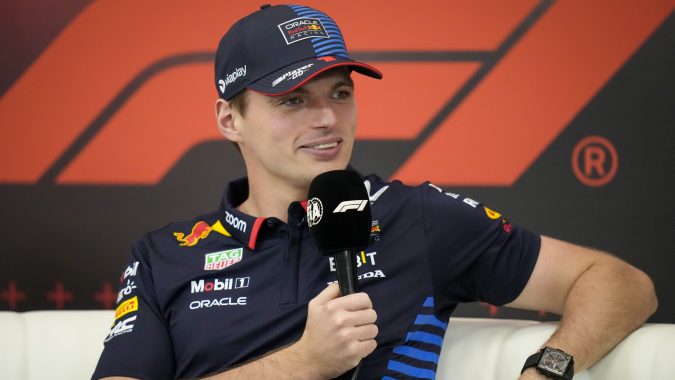 FIA manda a Max Verstappen a realizar trabajo comunitario en Ruanda por decir groserías